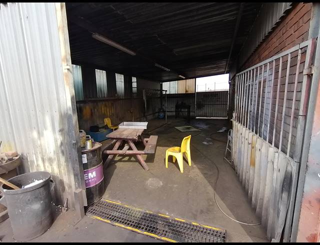 1,335M² WAREHOUSE FOR SALE IN ANDERBOLT